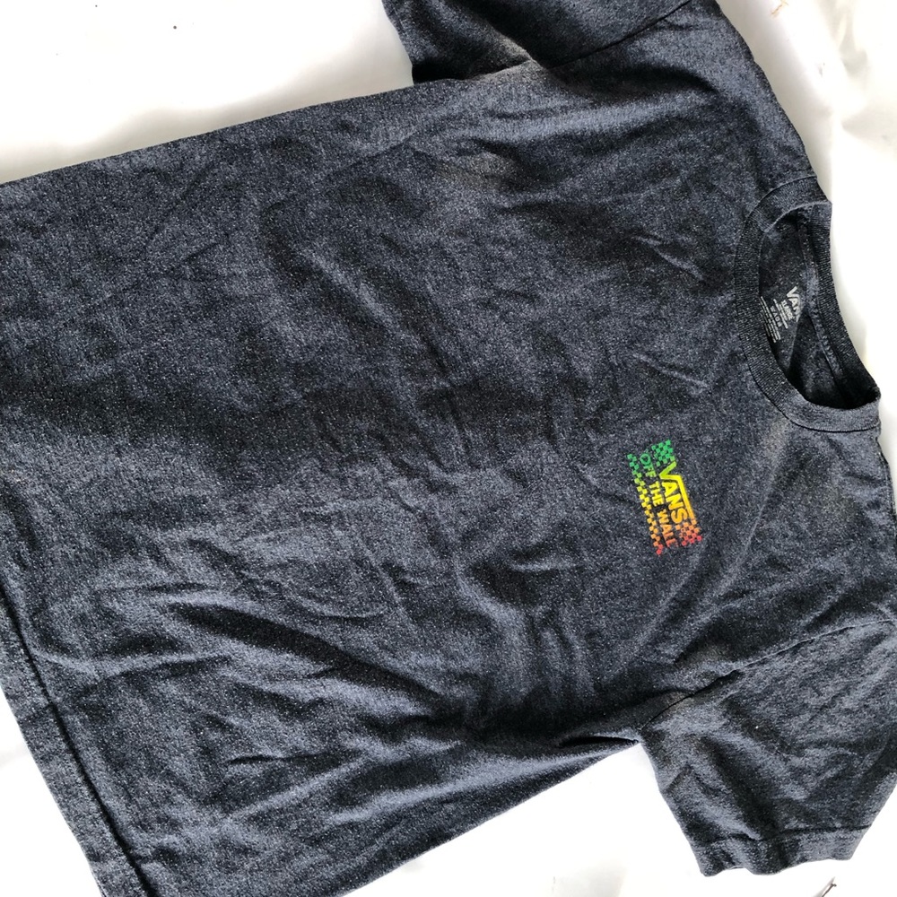Vans shirt size xl in boys will fit small in men